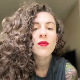 Sarah Dayan's headshot